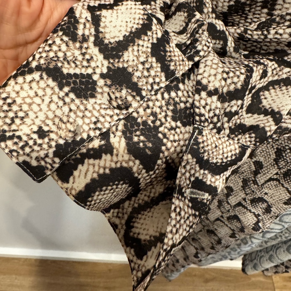NEW Good American The Sheer Snake Skin Python Robe - Picture 9 of 10
